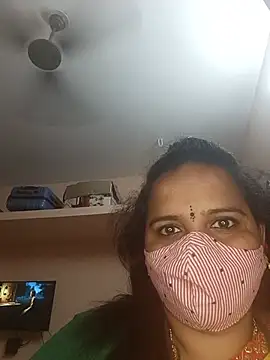 pirainilla online show from 06/30/26, 04:52