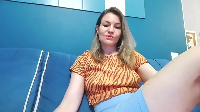 Snapshot of Margarett chatting on 05/13/26, 04:48 Margarett online show from 05/13/26, 04:48