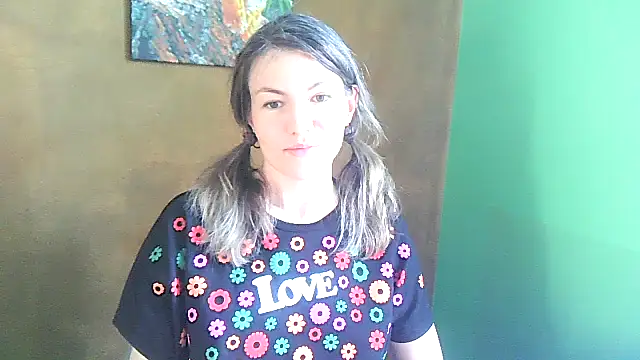 Snapshot of Margarett chatting on 05/21/26, 02:13 Margarett online show from 05/21/26, 02:13