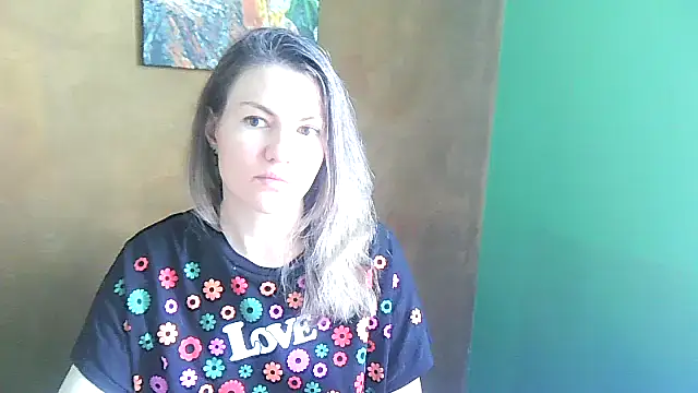Snapshot of Margarett chatting on 05/22/26, 10:21 Margarett online show from 05/22/26, 10:21