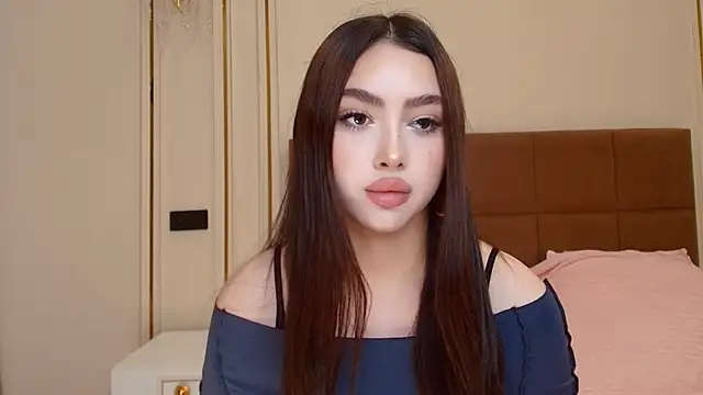 Snapshot of maddie_perezz chatting on 05/19/26, 08:04 maddie perezz online show from 05/19/26, 08:04