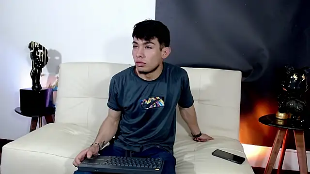 Snapshot of juancho_wild chatting on 05/19/26, 11:16 juancho wild online show from 05/19/26, 11:16