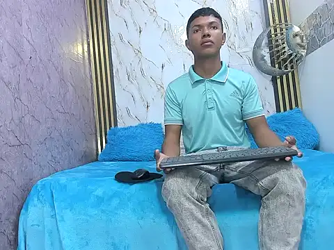 lonjitas twink hot online show from 05/19/26, 01:50