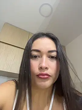 Tatiana123  online show from 07/08/26, 04:00