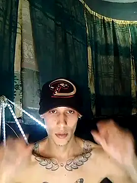 Snapshot of maxwell_crazy1 chatting on 05/23/26, 02:17 maxwell crazy1 online show from 05/23/26, 02:17