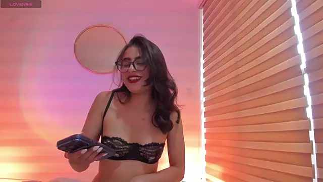 imsofia dy online show from 05/30/26, 09:12