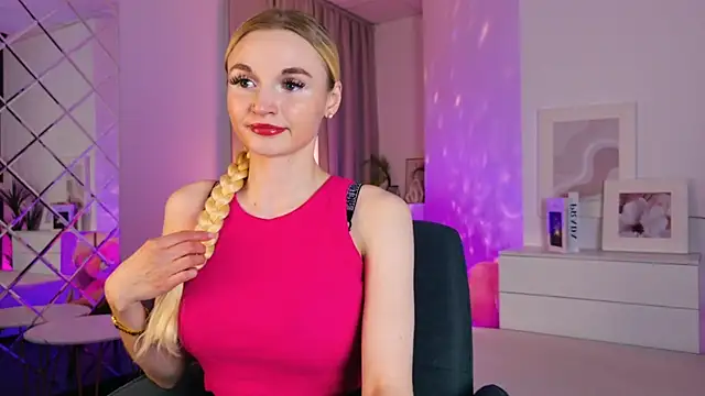 Mila  Lux online show from 05/30/26, 08:28