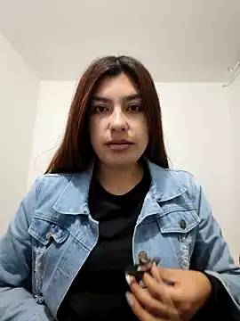 Snapshot of cutetemari chatting on 06/12/26, 02:10 cutetemari online show from 06/12/26, 02:10