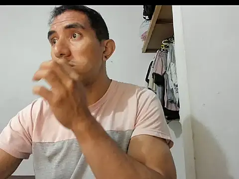 aquiles04 online show from 05/22/26, 01:24