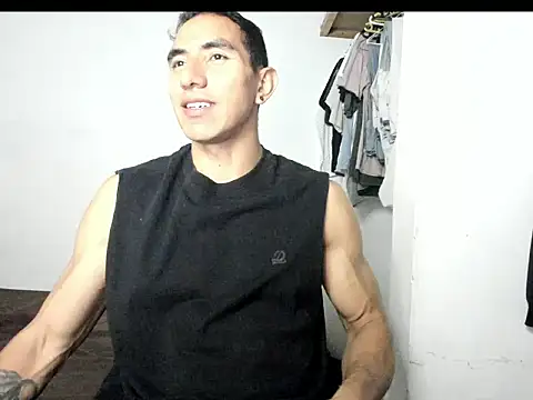 aquiles04 online show from 05/23/26, 02:39