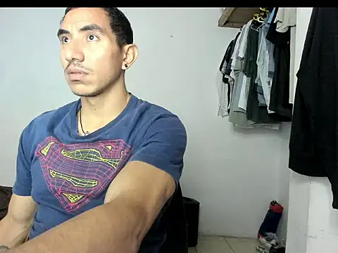 aquiles04 online show from 05/29/26, 01:42