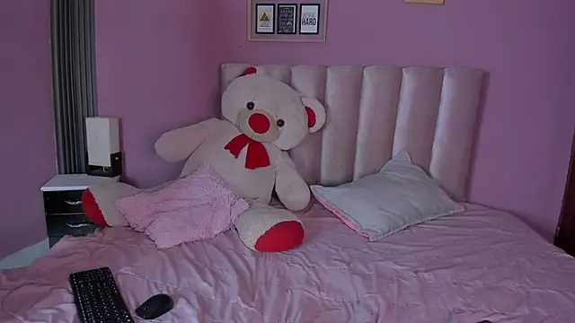 Snapshot of Arte_misa_ chatting on 05/16/26, 01:10 Arte misa online show from 05/16/26, 01:10