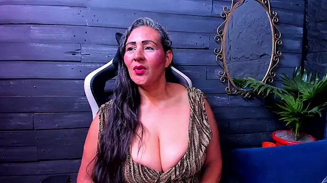 Snapshot of Victoria_kyler chatting on 06/06/26, 03:28 Victoria kyler online show from 06/06/26, 03:28