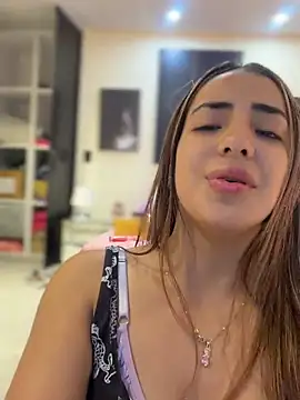 Bella-Saint online show from 07/30/26, 11:04