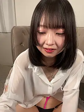 Snapshot of yu_nya chatting on 05/16/26, 04:31 yu nya online show from 05/16/26, 04:31