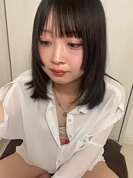 Snapshot of yu_nya chatting on 05/24/26, 05:45 yu nya online show from 05/24/26, 05:45