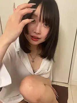 Snapshot of yu_nya chatting on 06/03/26, 01:03 yu nya online show from 06/03/26, 01:03