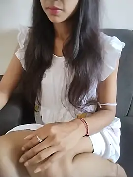 neha singh0 online show from 07/11/26, 04:37