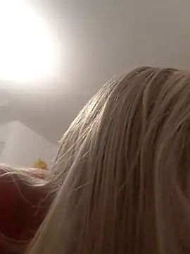 Snapshot of sofigirlgold chatting on 05/15/26, 08:10 sofigirlgold online show from 05/15/26, 08:10