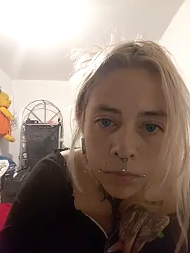 Snapshot of sofigirlgold chatting on 05/25/26, 04:18 sofigirlgold online show from 05/25/26, 04:18