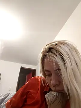 Snapshot of sofigirlgold chatting on 05/28/26, 12:57 sofigirlgold online show from 05/28/26, 12:57