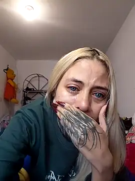 Snapshot of sofigirlgold chatting on 05/30/26, 03:09 sofigirlgold online show from 05/30/26, 03:09