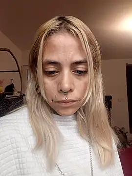 Snapshot of sofigirlgold chatting on 06/07/26, 07:28 sofigirlgold online show from 06/07/26, 07:28