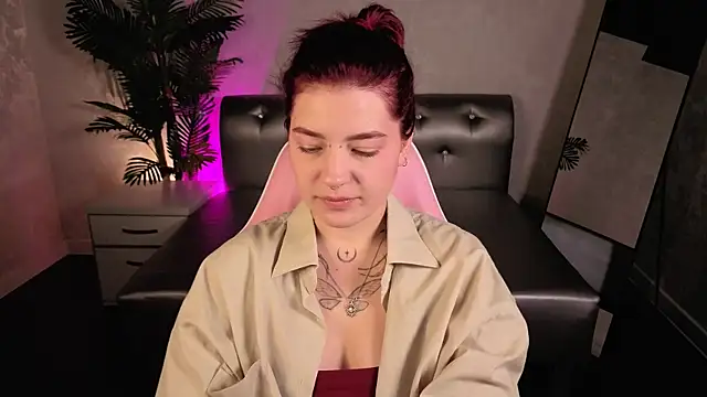 Snapshot of Nikki_Gringer chatting on 06/01/26, 01:07 Nikki Gringer online show from 06/01/26, 01:07