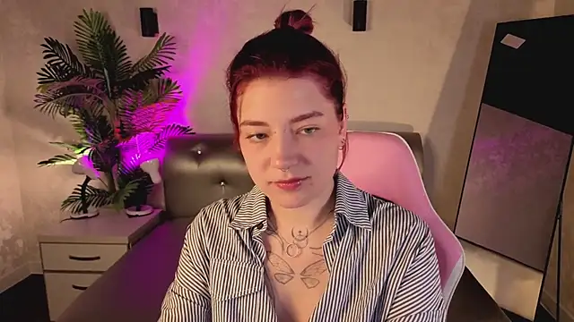 Snapshot of Nikki_Gringer chatting on 06/10/26, 01:28 Nikki Gringer online show from 06/10/26, 01:28