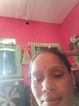 Snapshot of New-pari012 chatting on 06/11/26, 06:44 New-pari012 online show from 06/11/26, 06:44