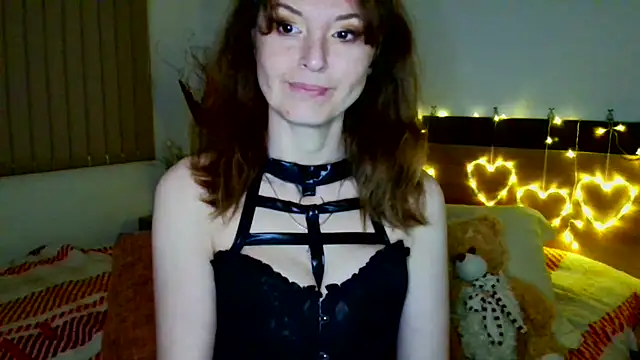 Snapshot of LoveElenika chatting on 06/03/26, 12:46 LoveElenika online show from 06/03/26, 12:46