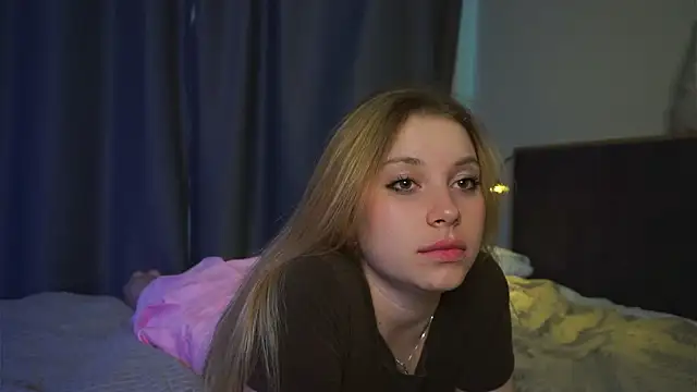 Snapshot of Sairallyn chatting on 05/19/26, 01:56 Sairallyn online show from 05/19/26, 01:56