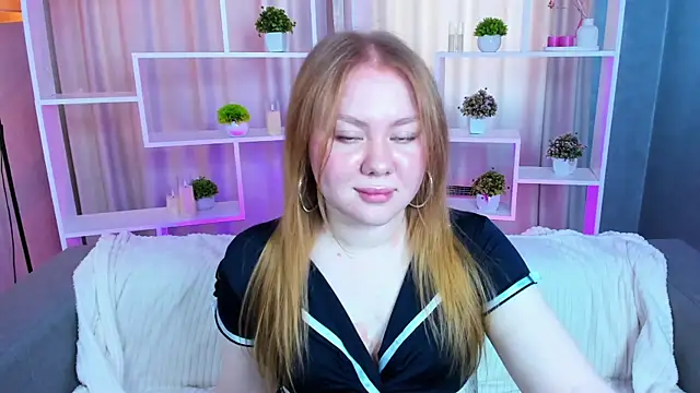 Snapshot of AlexaaBee chatting on 05/16/26, 08:11 AlexaaBee online show from 05/16/26, 08:11