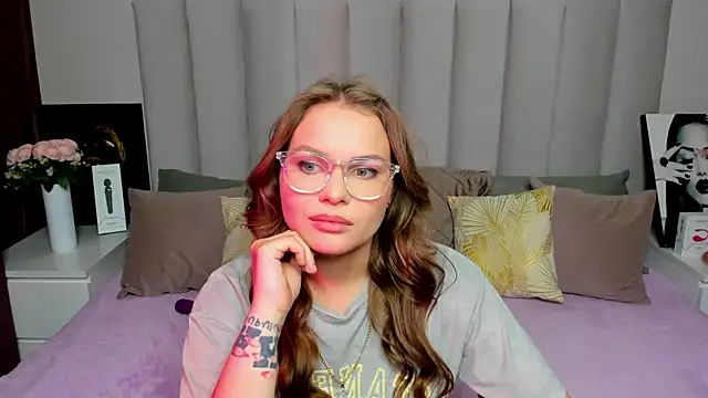 KattyWests online show from 07/15/26, 01:33