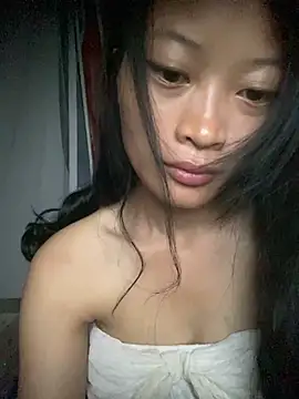 Snapshot of -Lan2k- chatting on 05/25/26, 11:00 -Lan2k- online show from 05/25/26, 11:00