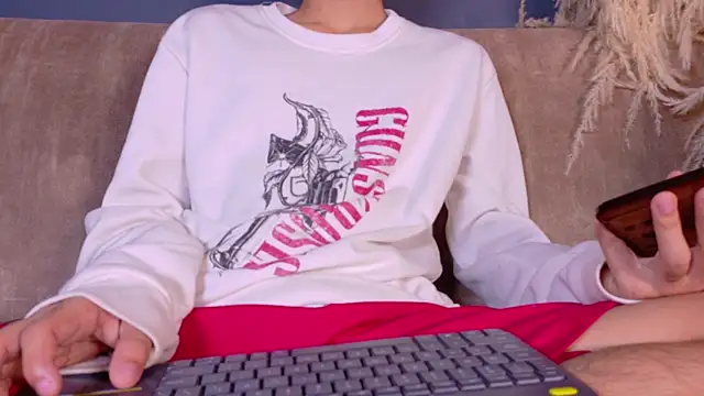 leonix love online show from 07/15/26, 12:10
