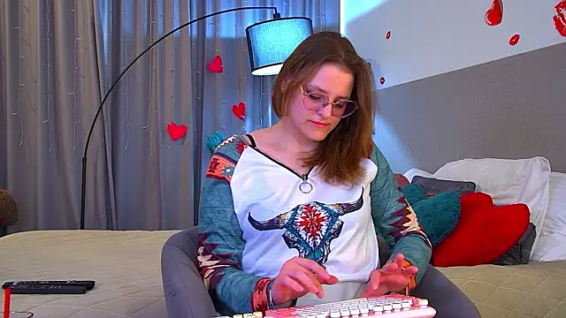 AlexaAvery online show from 06/02/26, 06:15