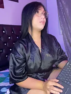 Cheerryloverss online show from 06/10/26, 10:08