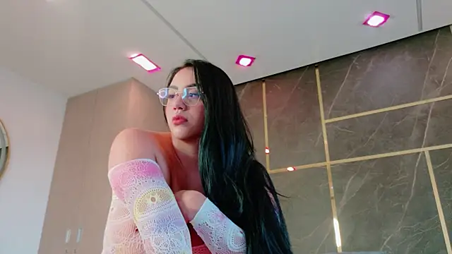 emily-Hornyy online show from 05/18/26, 12:22