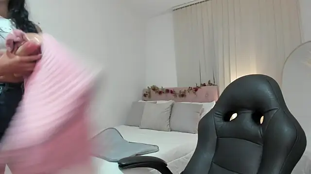 Charlotte pleasure online show from 06/03/26, 09:56