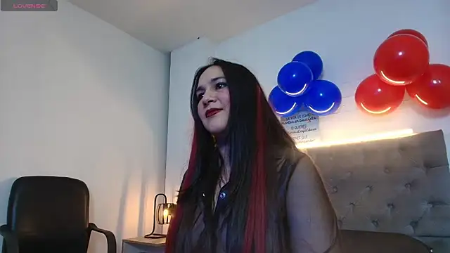 Rossy Marks online show from 06/18/26, 03:18