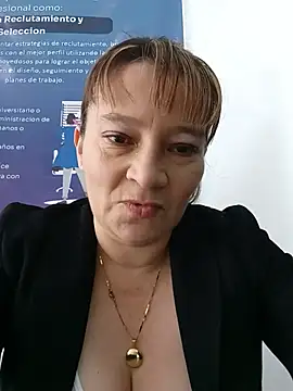 Snapshot of KAREN--03 chatting on 06/06/26, 02:33 KAREN--03 online show from 06/06/26, 02:33