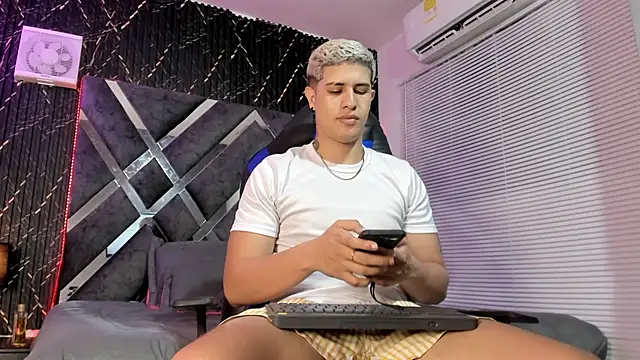 dominic connor online show from 06/01/26, 03:19