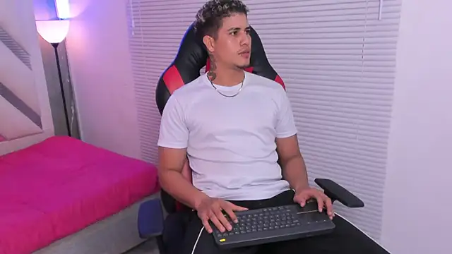 dominic connor online show from 07/22/26, 03:20