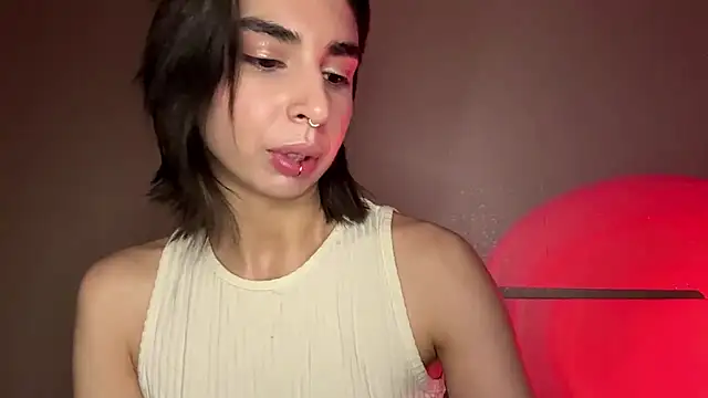 Snapshot of JessiaRuezga chatting on 05/15/26, 12:34 JessiaRuezga online show from 05/15/26, 12:34