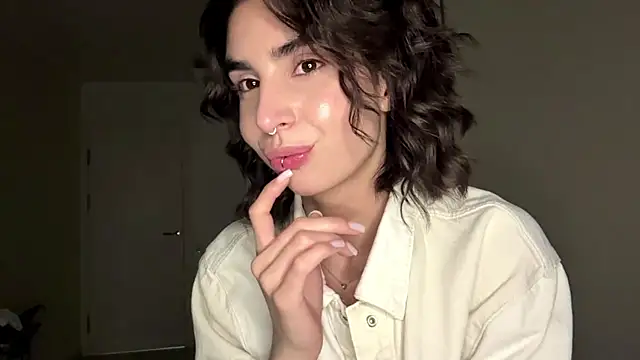 Snapshot of JessiaRuezga chatting on 05/31/26, 12:23 JessiaRuezga online show from 05/31/26, 12:23