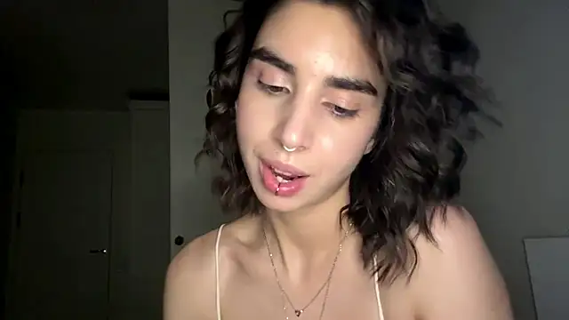 Snapshot of JessiaRuezga chatting on 05/31/26, 06:09 JessiaRuezga online show from 05/31/26, 06:09