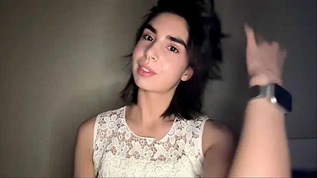 Snapshot of JessiaRuezga chatting on 06/05/26, 12:22 JessiaRuezga online show from 06/05/26, 12:22