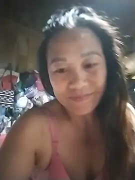 Snapshot of Caily-ly chatting on 05/18/26, 04:46 Caily-ly online show from 05/18/26, 04:46