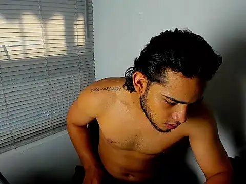Snapshot of louis_rueda chatting on 06/01/26, 10:00 louis rueda online show from 06/01/26, 10:00